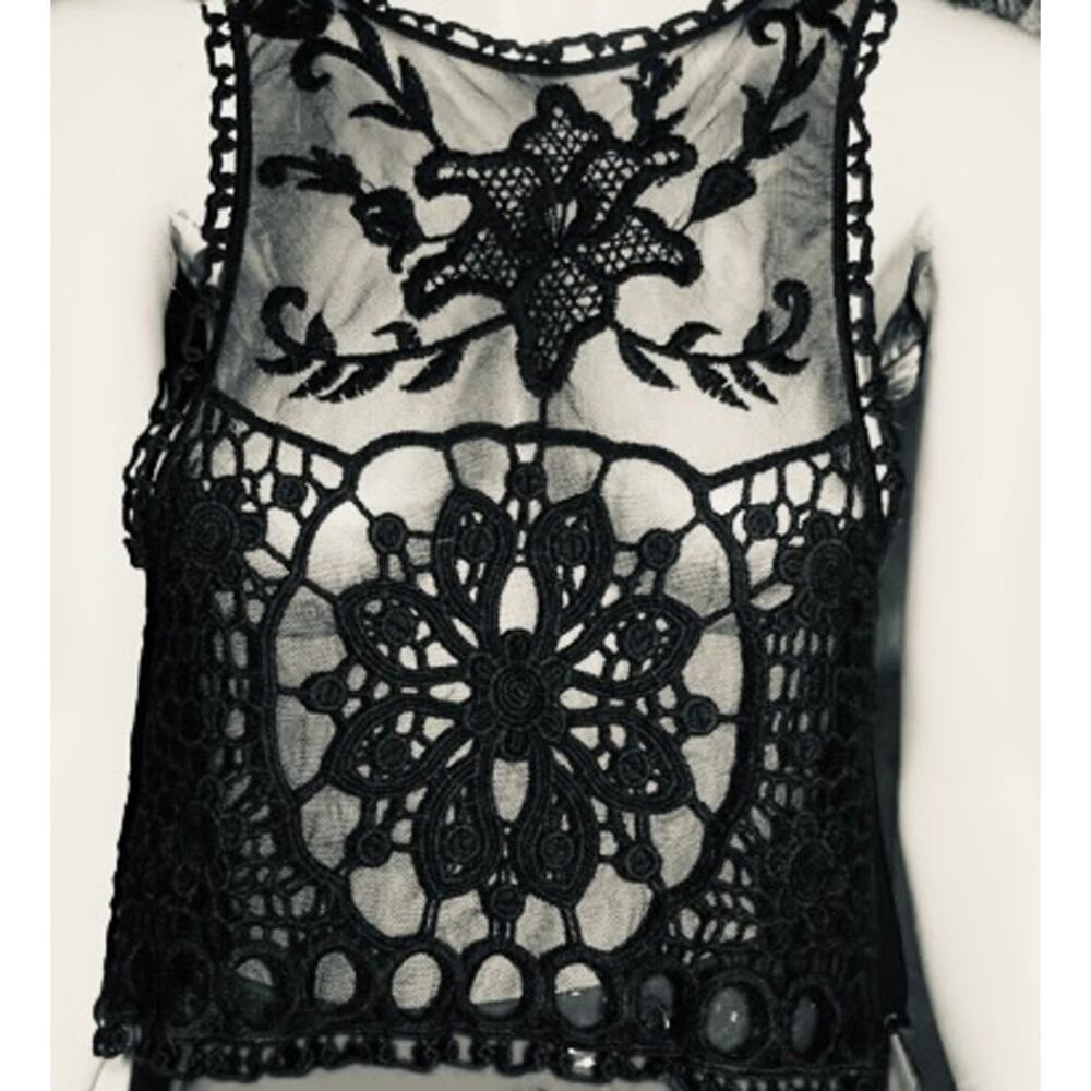 Millau - Sleeveless Sheer & Lace Open Back Tank Top in Black / Size S - Picture 5 of 5